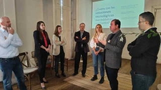 Sustainability Leaders sharing following the presentation